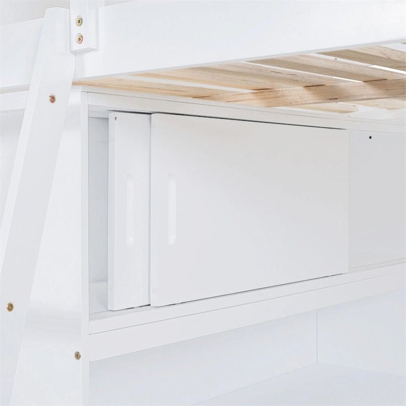 Hochbett aus Massivholz mit Schreibtisch, Regalen und umlaufendem Rausfallschutz