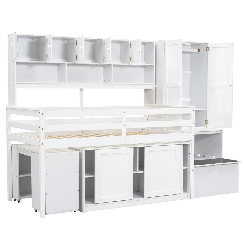 Hausförmiges Hochbett mit Schreibtisch, Schubladen und Regalen unter dem Bett