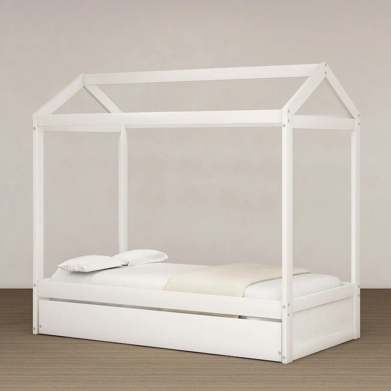 Cama con forma de casa y cama nido — Blanca