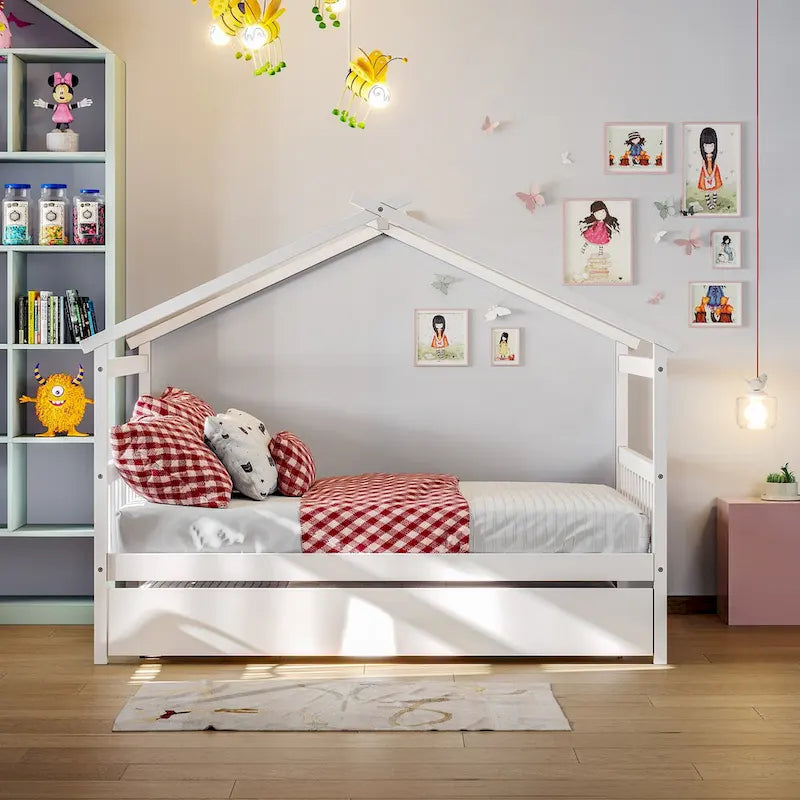 Hausförmiges Tagesbett aus Holz mit Ausziehbett — Full + Twin