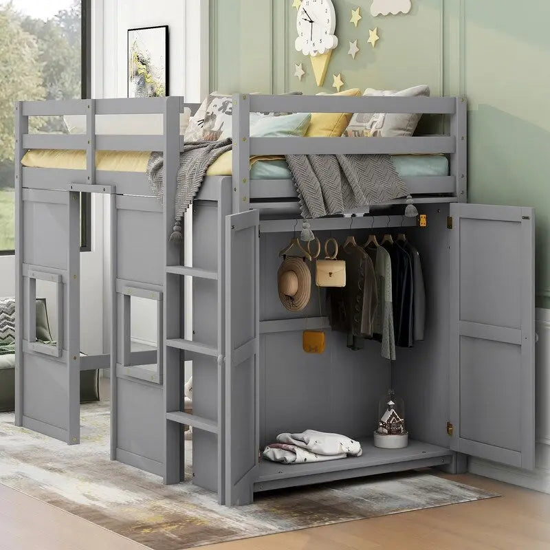Hochbett aus Holz mit integriertem Kleiderschrank und dekorativen Fenstern